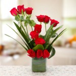 12 Red Rose Packaging In Square Glass Vase